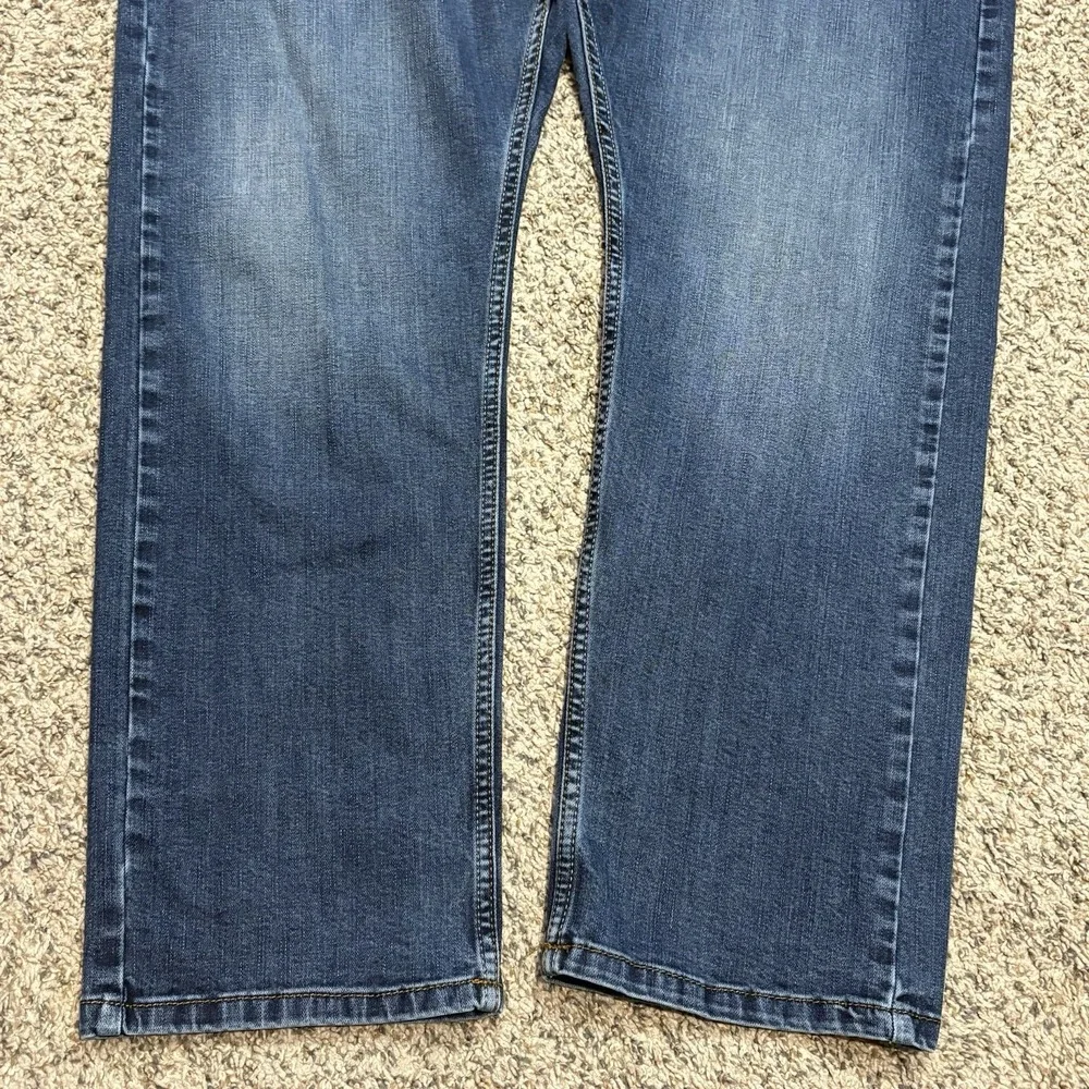 Wrangler Athletic Fit Straight Leg Jeans 40x29 Medium Wash Men's‎ Jeans